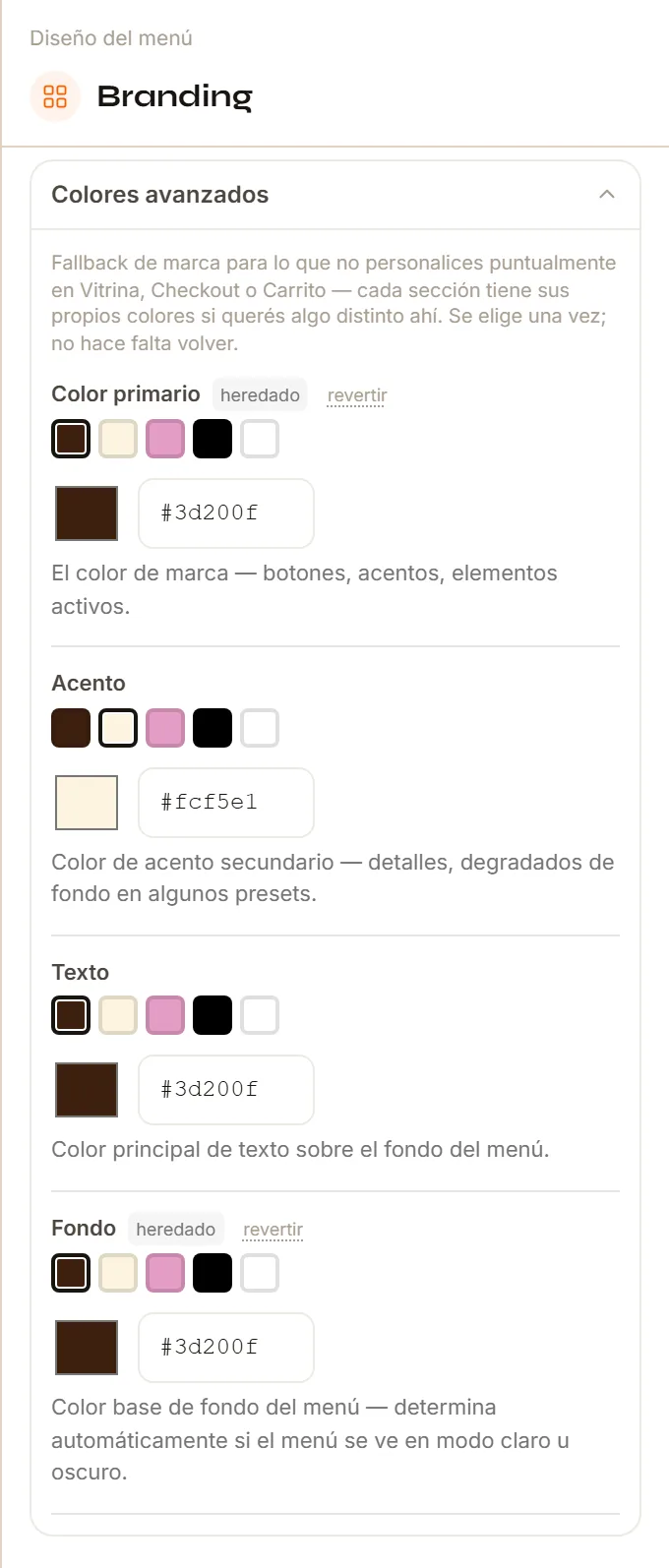 El desplegable Colores avanzados abierto, con los cuatro ajustes: Color primario, Acento, Texto y Fondo.